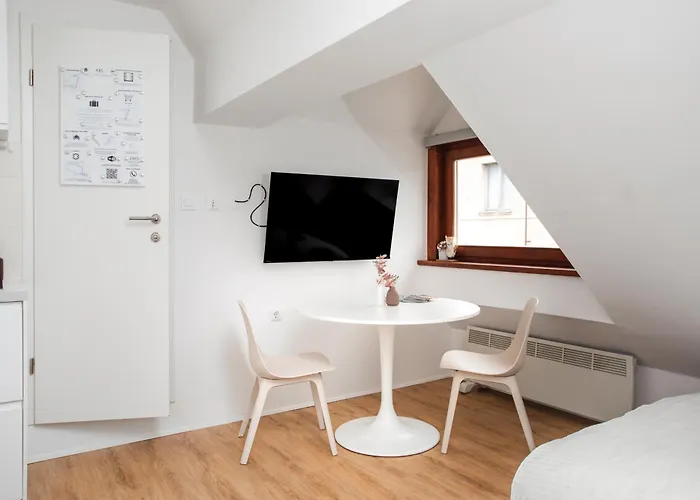 Stylish Loft In The Hearth Of Historic Centre Apartment *