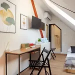 شقة Stylish Loft In The Hearth Of Historic Centre