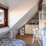 شقة Stylish Loft In The Hearth Of Historic Centre